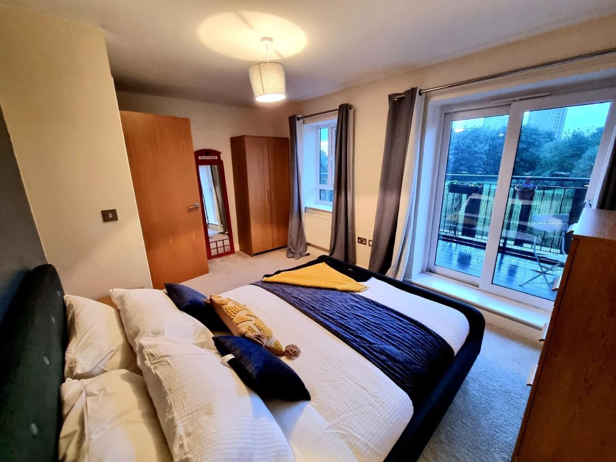 Luxury 2-Bedroom Service Apartment With Balcony Manchester Zewnętrze zdjęcie