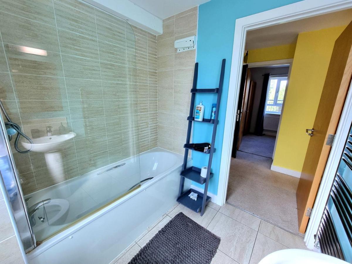 Luxury 2-Bedroom Service Apartment With Balcony Manchester Zewnętrze zdjęcie